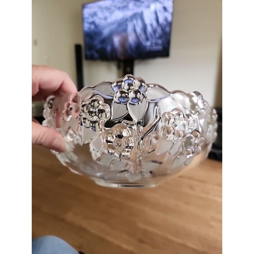 Mikasa Crystal Carmen Pattern Round Bowl 8 5/8" x 3 7/8"